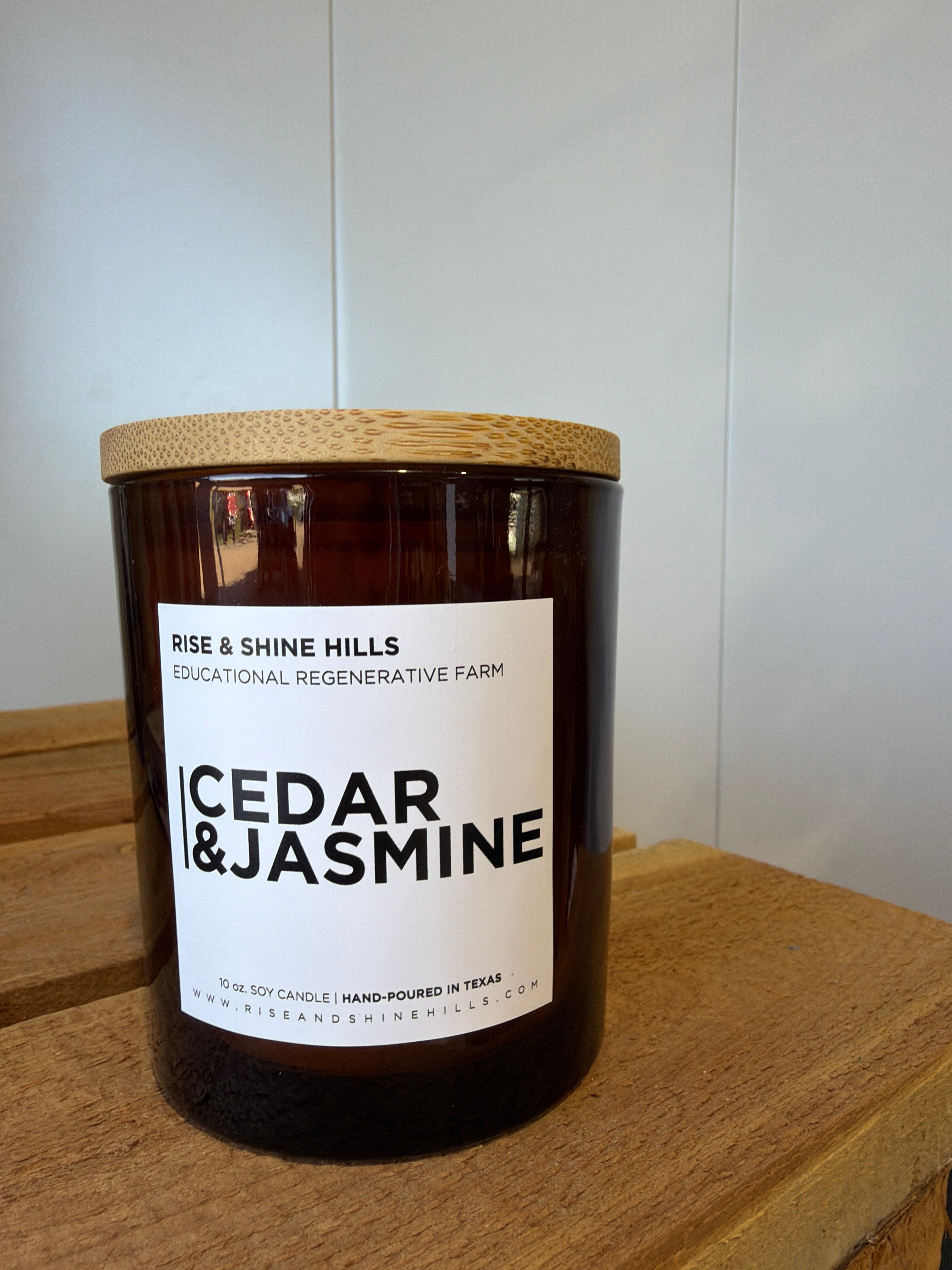 Cedar & Jasmine 10 oz. Candle